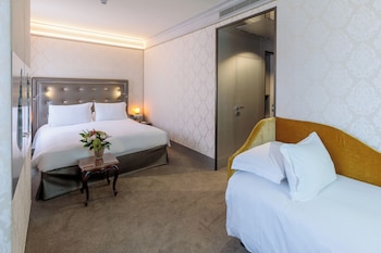 Superior Triple Room, 1 King Bed with Sofa bed