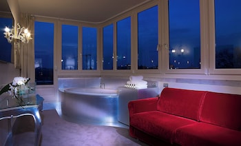 Executive Suite, 1 King Bed, Terrace