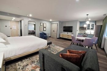 Studio, 1 King Bed