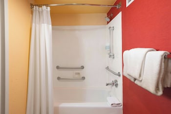 Suite, 1 King Bed with Sofa bed (Mobility/Hearing Accessible, Tub)