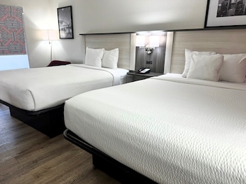 Room, 2 Queen Beds, Non Smoking (2nd Floor)