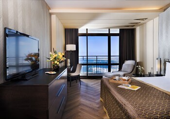 Executive Room, Club Lounge Access, Bay View