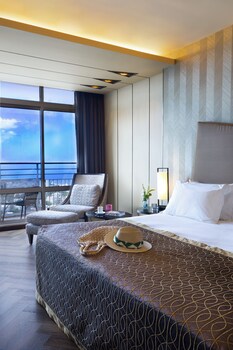 Executive Room, Mountain View