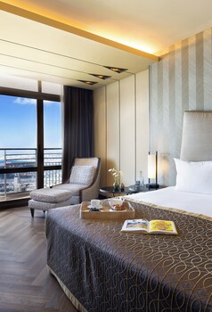 Executive Room, Club Lounge Access, Bay View