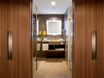 Executive Room, 1 Queen Bed
