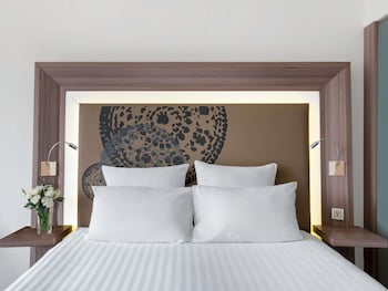 Executive Room, 1 Queen Bed