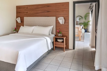 Room (Reef Bure)