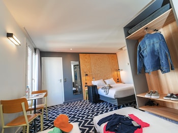 Standard Suite, Multiple Beds