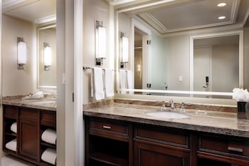 Tower Luxury One King