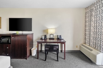 Deluxe Room, 1 King Bed, Accessible, City View