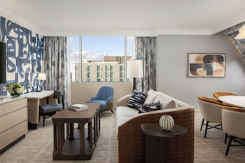 Executive Suite (Premium)