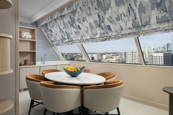 Suite (Vanderbilt Suite)