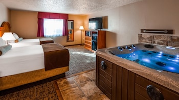 Standard Room, 2 Queen Beds, Non Smoking, Hot Tub