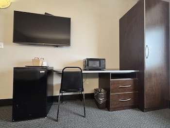 Room, 2 Queen Beds, Accessible, Non Smoking (Mobility)
