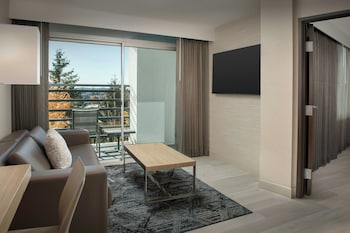 Suite, 1 Bedroom, Balcony