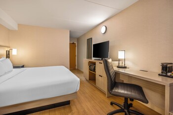 Standard Room, 1 King Bed, Non Smoking