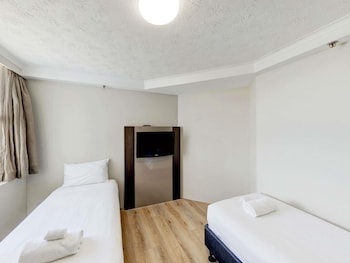 Family Room, Multiple Beds (Family)