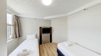 Family Room, Multiple Beds (Family)