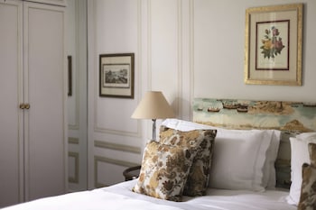 Room, Garden View