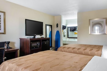 Room, 2 Double Beds, Accessible, Smoking