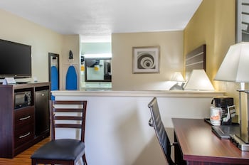 Suite, 1 King Bed, Non Smoking