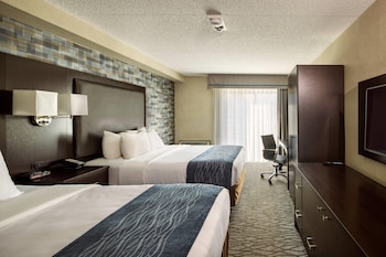 Room, 2 Queen Beds, Non Smoking, Ground Floor