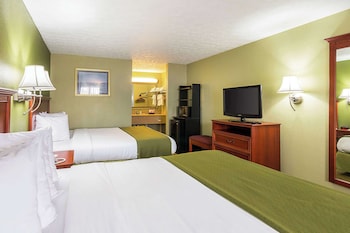 Room, 2 Queen Beds, Non Smoking