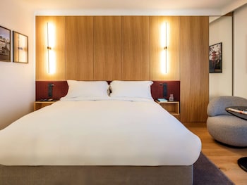 Superior Room, 1 King Bed, City View