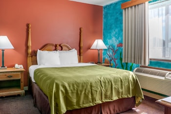 Suite, 2 Queen Beds, Non Smoking