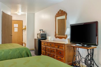 Room, 2 Queen Beds, Accessible, Non Smoking