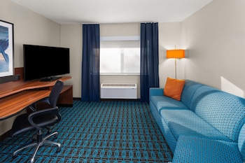 Executive Suite, 1 King Bed with Sofa bed, Non Smoking
