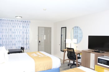 Room, 2 Queen Beds, Non Smoking