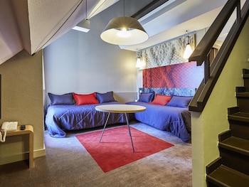 Duplex, Multiple Beds, Balcony, Mezzanine