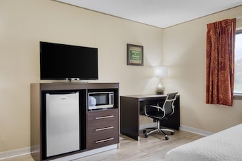 Standard Room, 1 Queen Bed, Accessible, Bathtub