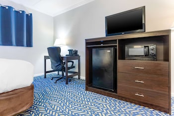 Standard Room, 2 Double Beds, Non Smoking