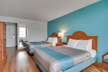 Deluxe Room, 2 Queen Beds, Smoking, Refrigerator & Microwave