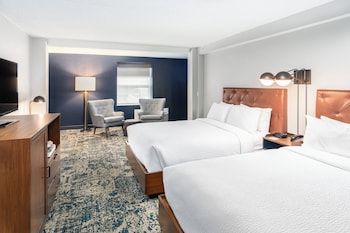 Room, 2 Queen Beds (Mobility/Hearing Access, Roll-In Shwr)