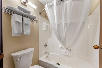 Standard Room, 2 Queen Beds, Non Smoking