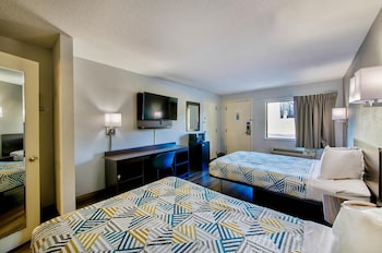 Deluxe Room, 2 Double Beds, Non Smoking, Refrigerator & Microwave