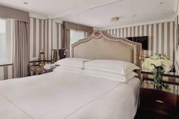 Superior Room, 1 King Bed