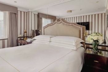 Superior Room, 1 King Bed