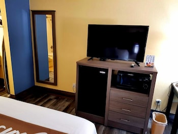 Room, 1 King Bed, Accessible, Non Smoking (Accessible)