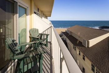 Room, 2 Double Beds, Non Smoking, Partial Ocean View