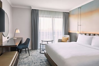Room, 1 King Bed, City View