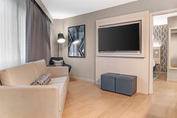 Suite, 1 Bedroom, Non Smoking, Kitchen (1 Bedroom)