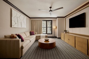 Suite (Highlands)