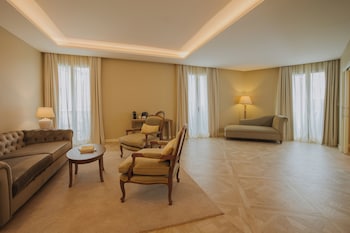 Grand Master Suite