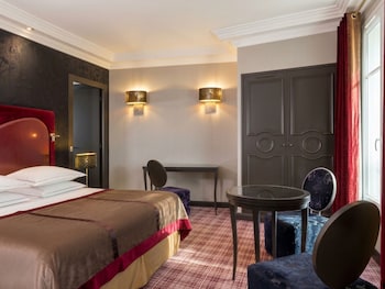 Deluxe Room Opera View