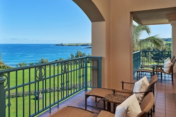 Ritz- Carlton Presidential Suite, Club Lounge access, 1 King, Oceanfront