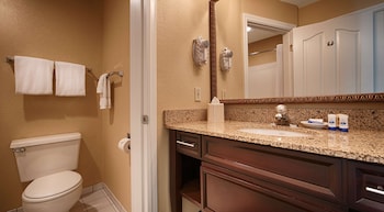 Standard Room, 1 King Bed, Non Smoking, Refrigerator & Microwave